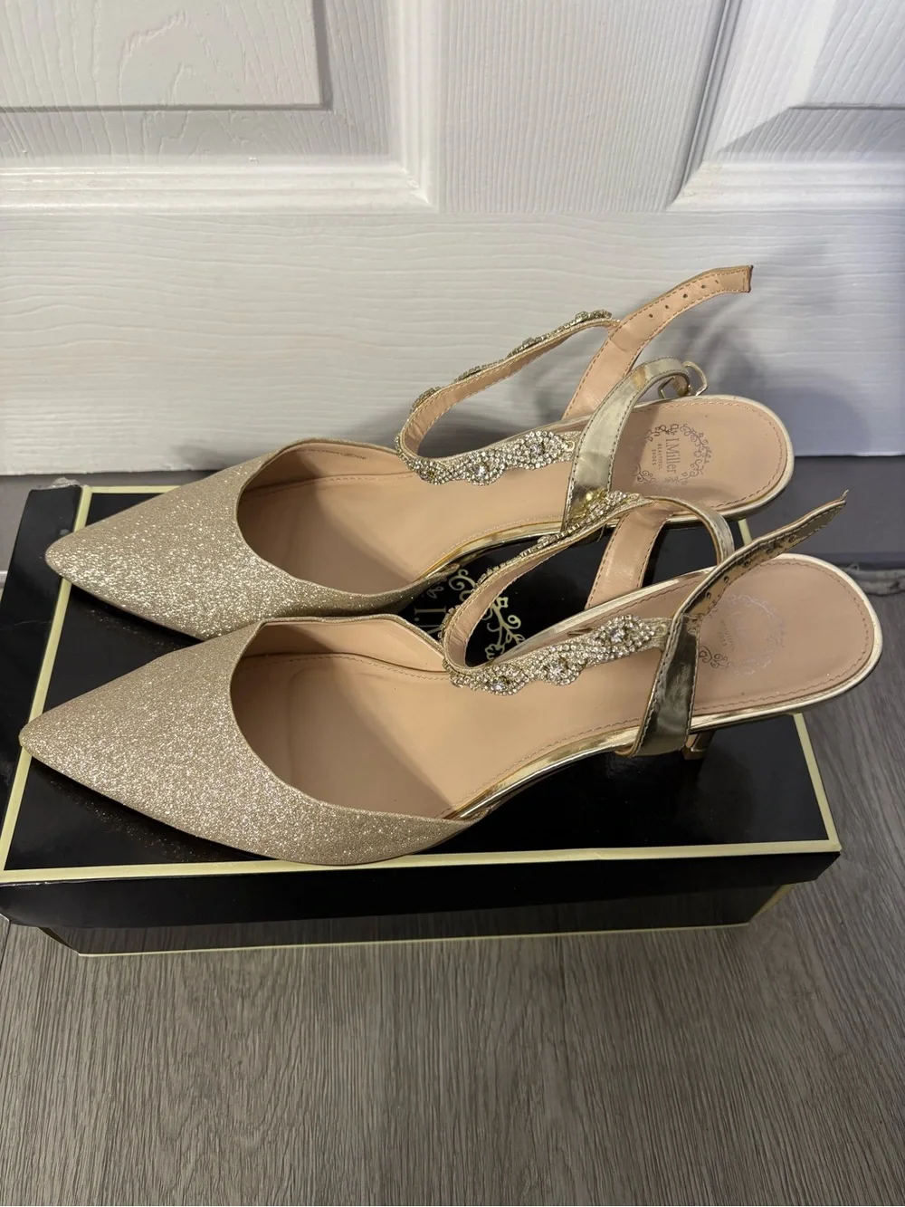 Glitter Pointed Slingback Heels in Gold